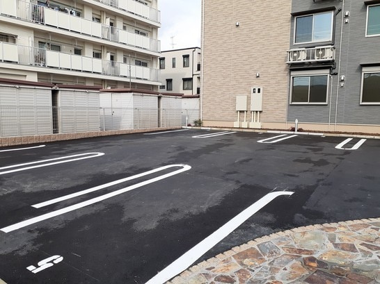 M・GRACEの駐車場