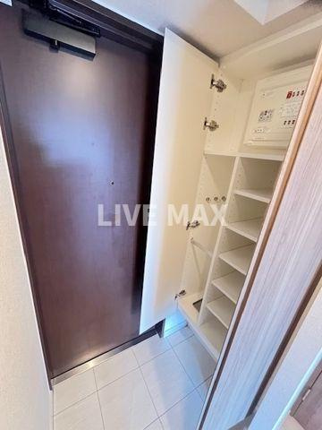 【玄関】ＯＮＥ ＲＯＯＦ ＲＥＳＩＤＥＮＣＥ ＡＳＡＫＵＳＡＢＡＳＨＩ