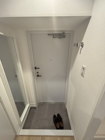 KDXレジデンス八王子横山の玄関