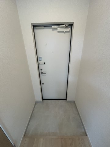 フォーチュンパークⅢの玄関|ゆったりとした玄関です