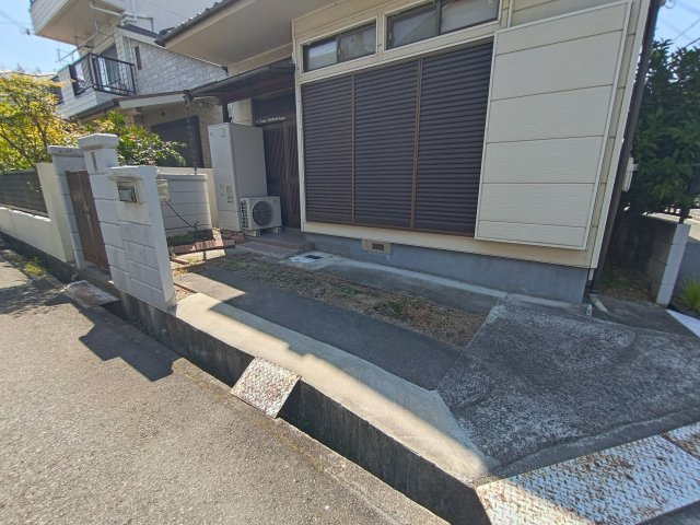 SHS戸建借家の駐車場
