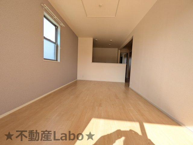 板野郡藍住町乙瀬字乾のアパートの居間・リビング
