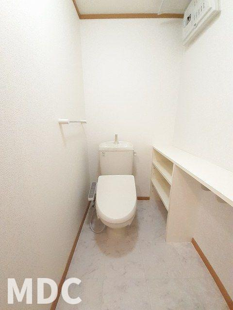 板野郡藍住町矢上字安任のアパートのトイレ