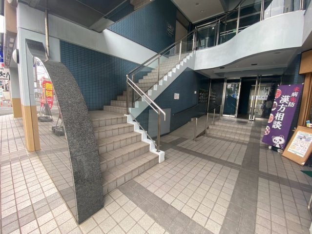 宮崎ビル１のエントランス