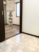 キッチンから主室への動線
