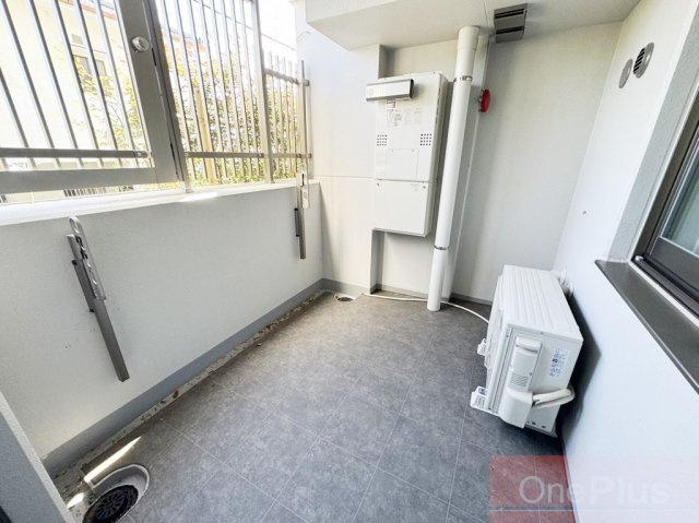 イニシア神戸森北町のバルコニー