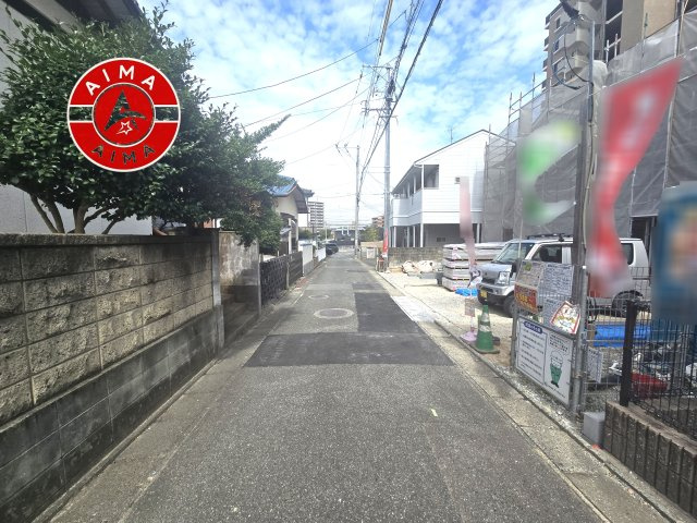 福岡市東区和白2丁目第11-2棟（1号棟）の外観|前面道路含む現地の写真です。