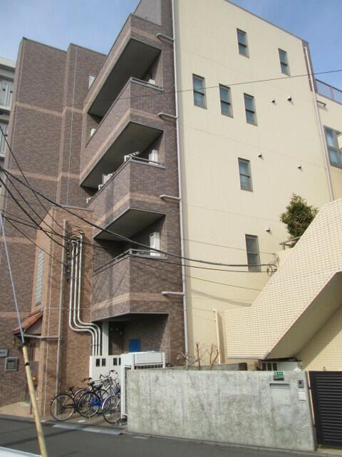 ＣＭＳビルの外観