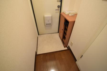 アフィニス原木の玄関|玄関には下駄箱あり