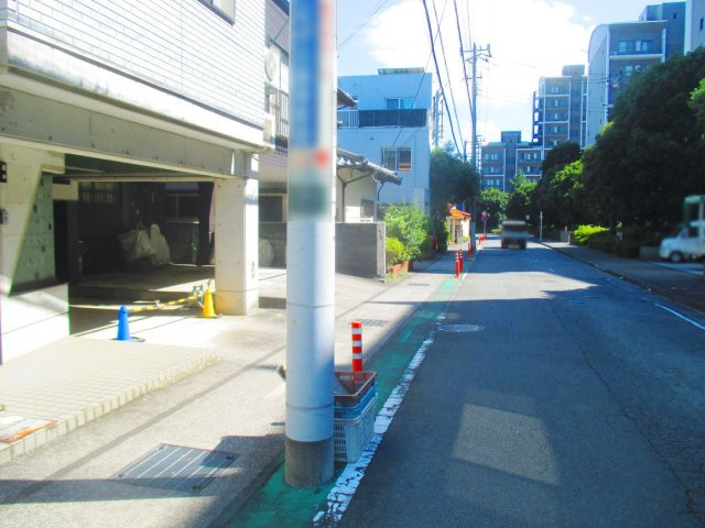 【前面道路含む現地写真】 | 三島市文教町 中古戸建 EH06309 | 三島市文教町　前面道路