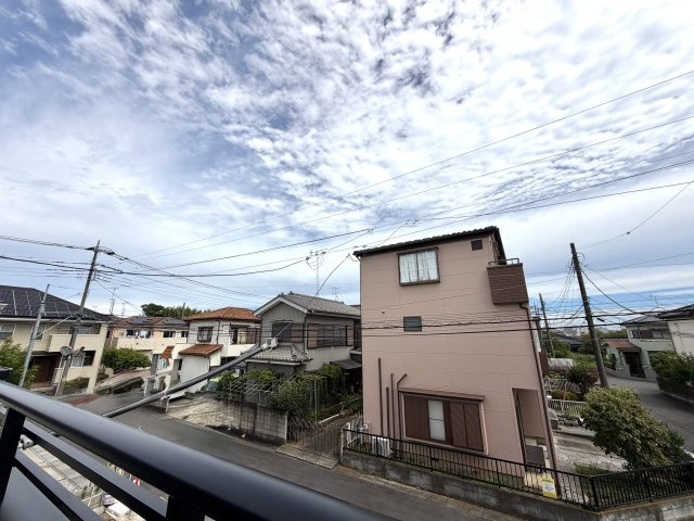 越谷市大泊１期2号棟FIT-ACE　新築戸建の展望|空が広く感じられる気持ちの良い眺望。仕事や家事の合間にリフレッシュできます。