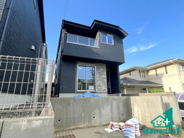 ■枚方市香里ケ丘8丁目　第8期　新築一戸建ての外観|お客様に長く安心して住んでいだだける事にこだわった家づくり！住んでからのアフターサービスにもしっかりと取り組んでいます！