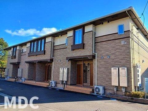 板野郡藍住町東中富字鑓場傍示のアパートの外観