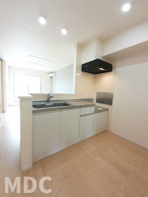 板野郡藍住町東中富字鑓場傍示のアパートのキッチン