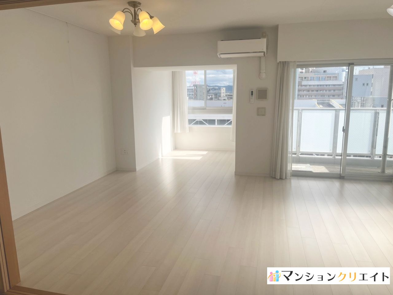 プレミスト大手さくら通りの居間・リビング|LDK約27.3帖