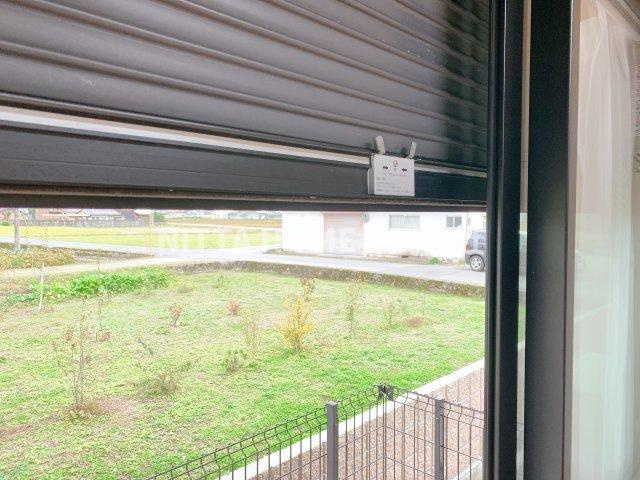 バウ・ソリオ　Ｄ，Ｅのその他共用部分|シャッター・雨戸は防犯対策にもなりますね！