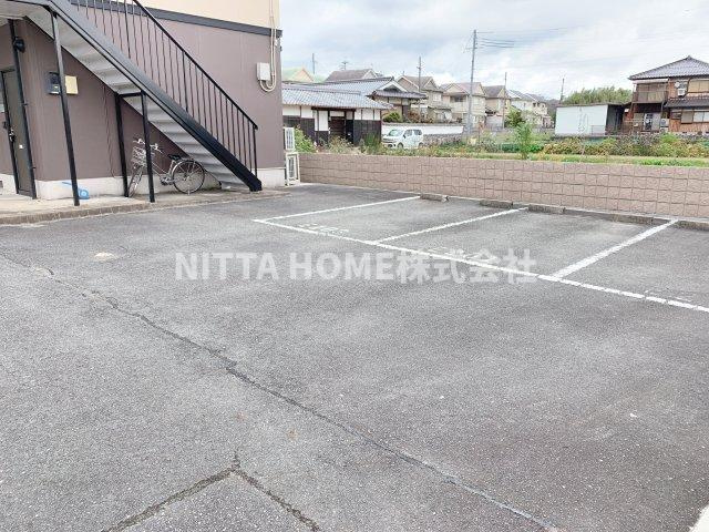 バウ・ソリオ　Ｄ，Ｅの駐車場|敷地内に駐車場があります◎