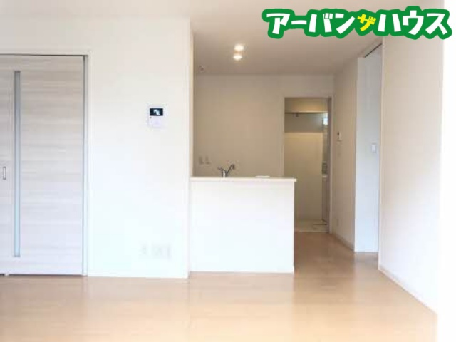 グランマスト西崎 A棟の居間・リビング