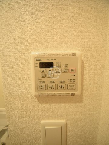 プレサンス難波マジョリティの設備|プレサンス難波マジョリティ　浴室乾燥機