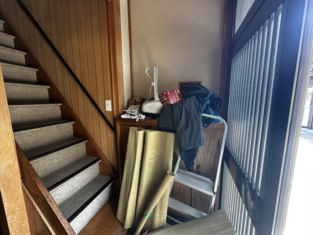 26/8/31商談中　戸建　高山市八軒町　600万の玄関