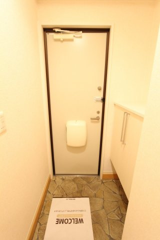 ヴァン・サンクの玄関
