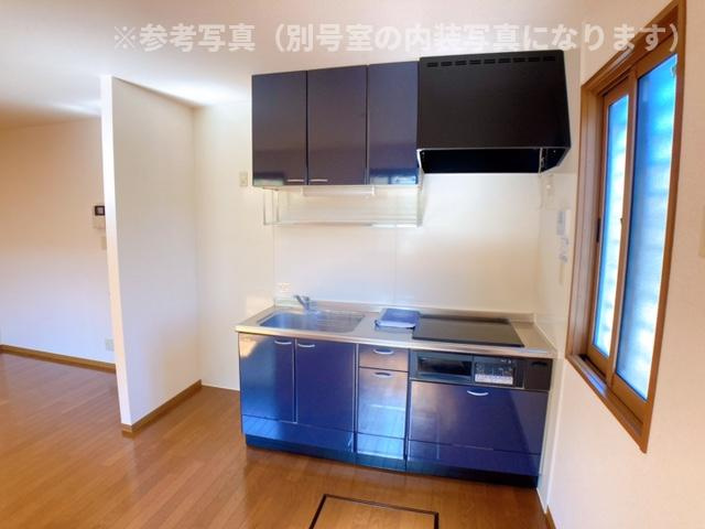 春日井市八事町２丁目のアパートのキッチン