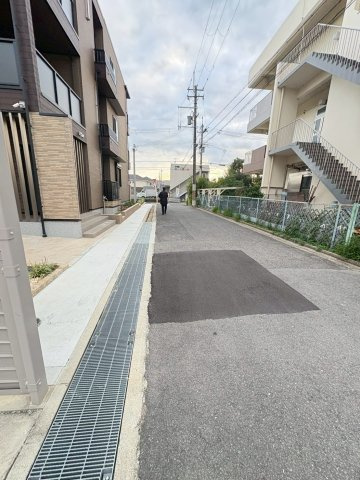 M・GRACEの周辺