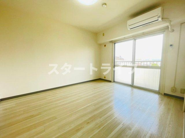 大阪市東淀川区東中島４丁目の賃貸マンションの寝室