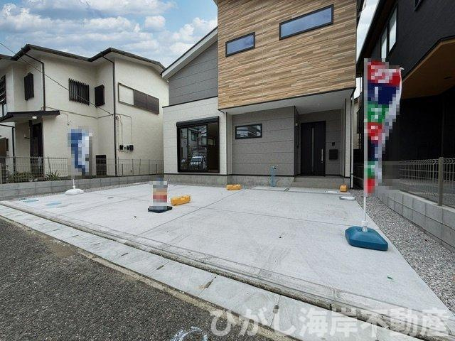 平塚市菫平　新築戸建の駐車場|駐車スペース