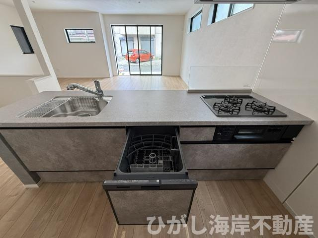 平塚市菫平　新築戸建のキッチン|食洗器付きシステムキッチン