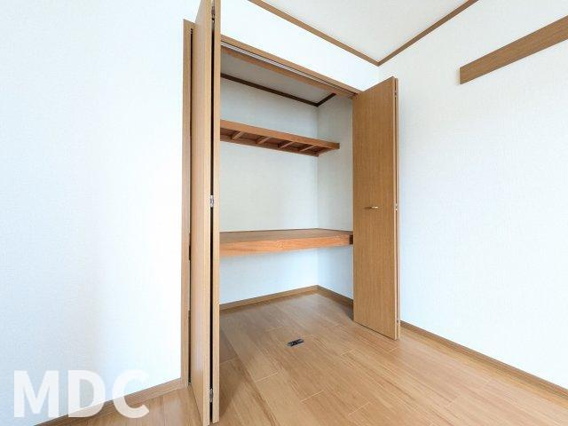 板野郡藍住町住吉字神蔵のアパートの収納