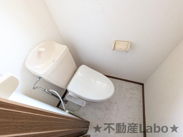 板野郡藍住町住吉字神蔵のアパートのトイレ