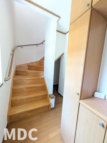 板野郡藍住町住吉字神蔵のアパートの玄関
