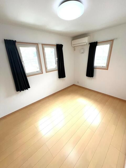 南生田戸建の寝室