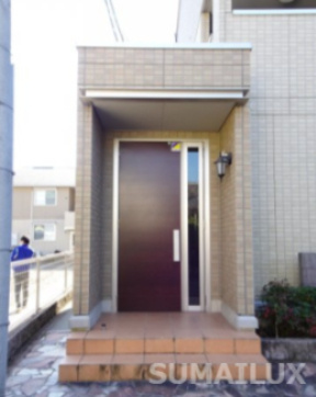 熊本市中央区国府１丁目のアパートのエントランス