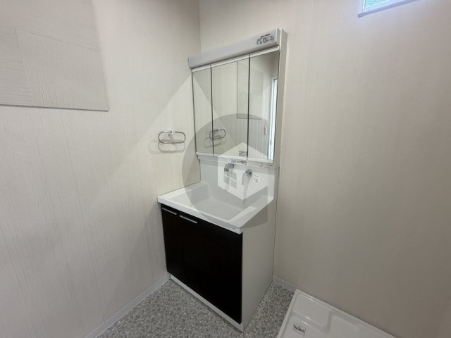 横沼町1丁目戸建貸家の独立洗面台