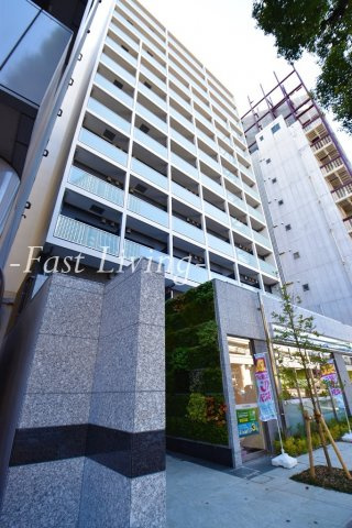 クロスレジデンス飯田橋のエントランス