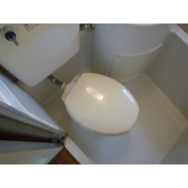 綾瀬市蓼川２丁目のアパートのトイレ