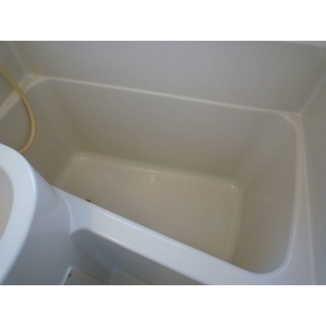 綾瀬市蓼川２丁目のアパートの浴室
