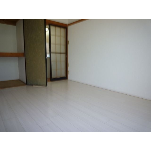 綾瀬市蓼川２丁目のアパートの寝室