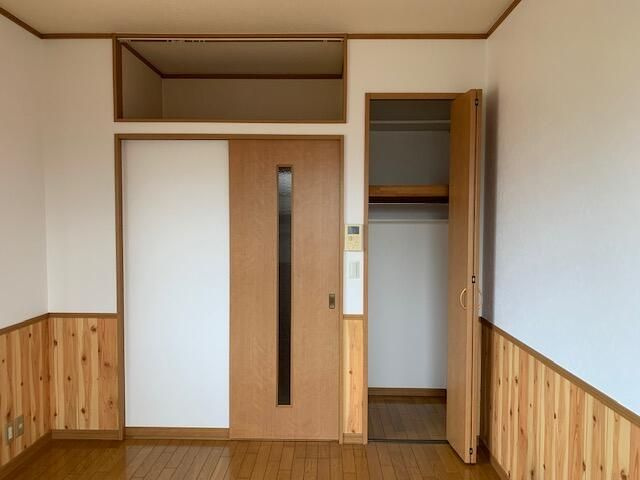ルミエール宮寺の寝室