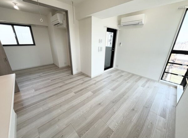 S-RESIDENCE高岳clarityの居間・リビング