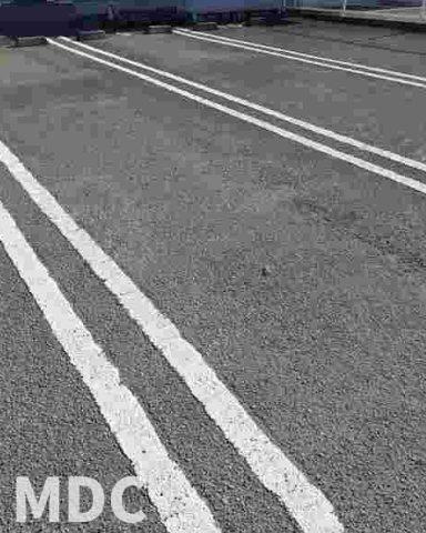 板野郡藍住町勝瑞字正喜地のアパートの駐車場