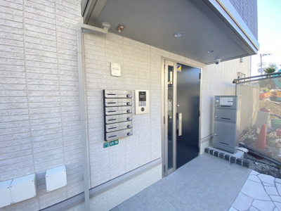 【エントランス】 | リーベ津久野Ⅰ | 清潔なエントランスです