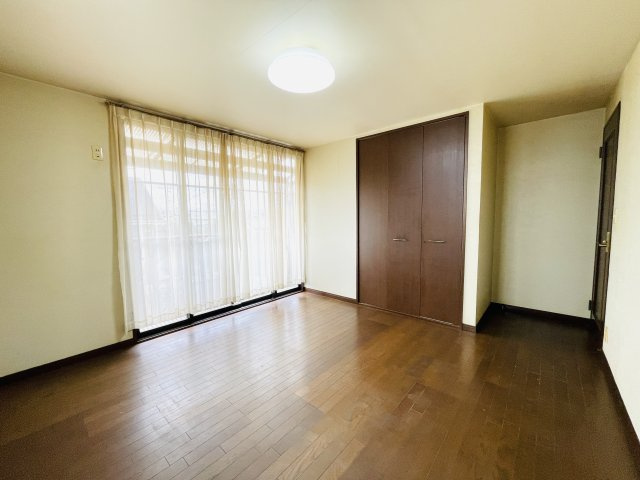 日の出町平井　中古戸建の洋室|2階洋室