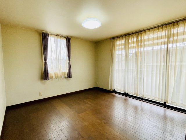 日の出町平井　中古戸建の洋室|2階洋室