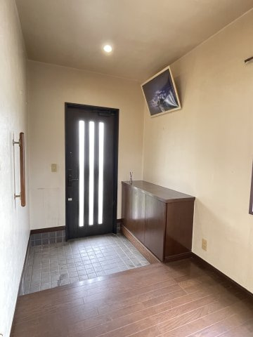 日の出町平井　中古戸建の玄関|玄関内