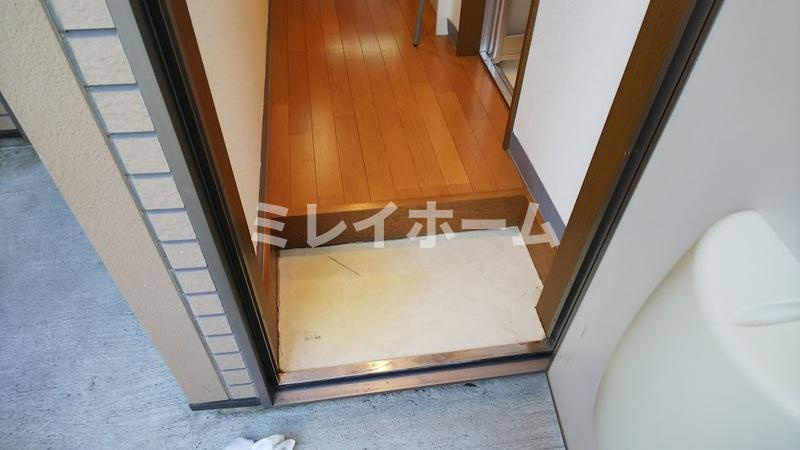 インベスト東大井の玄関