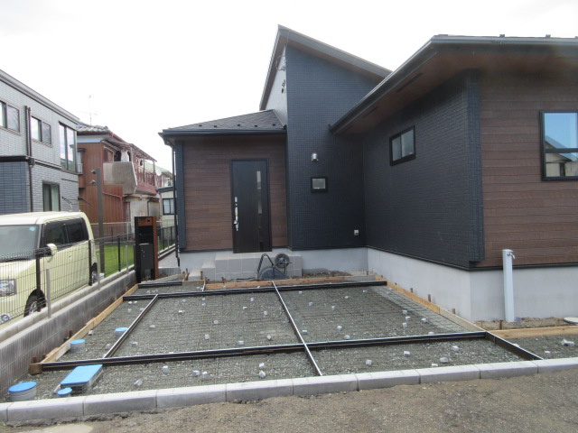 【仲介手数料無料】新築戸建　深谷市西島61-6（全1棟）大型平屋住宅の前面道路含む現地写真