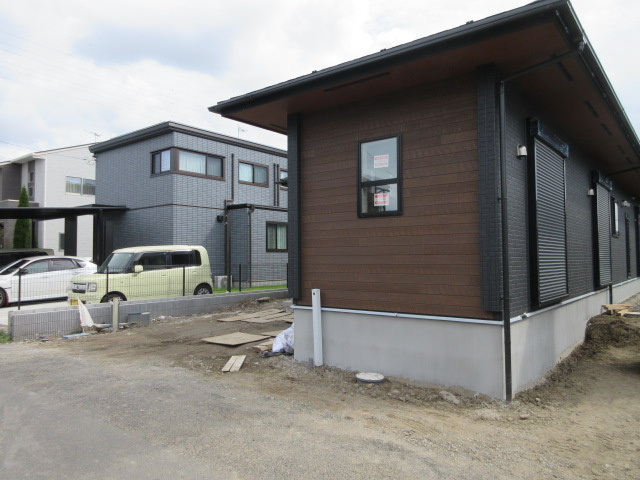 【仲介手数料無料】新築戸建　深谷市西島61-6（全1棟）大型平屋住宅の前面道路含む現地写真